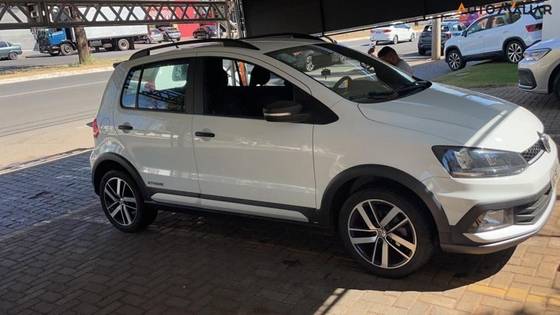 VOLKSWAGEN FOX 1.6 MSI TOTAL FLEX XTREME 4P MANUAL VOLKSWAGEN FOX 1.6 MSI TOTAL FLEX XTREME 4P MANUAL